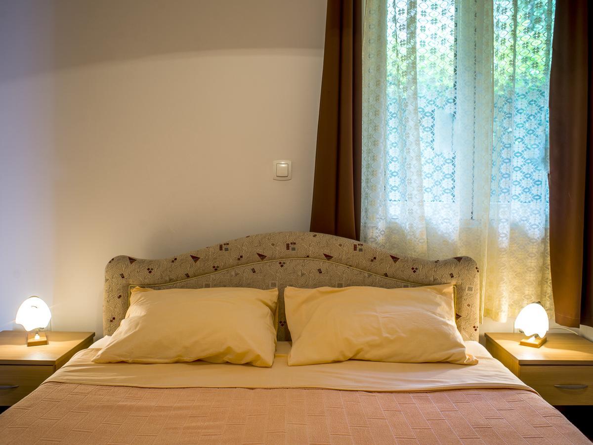 Apartments Villa Radonic Donji Morinj Eksteriør billede